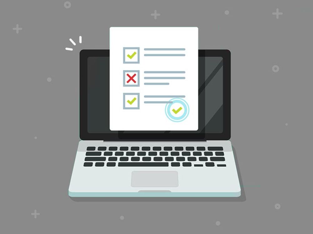 Laptop mit einer Checkliste auf dem Bildschirm, symbolisiert Website-Audit und Qualitätsprüfung durch eine Marketingagentur.