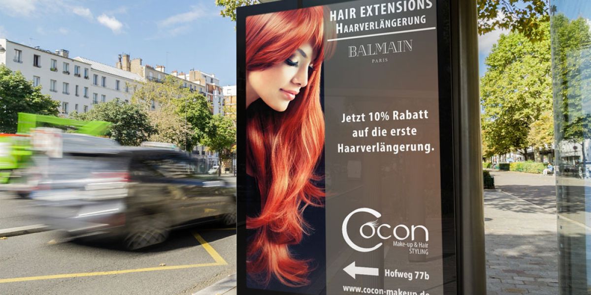 Balmain Hair Extensions Werbeplakat von Cocon Make-up mit 10% Rabatt, perfektes Marketing für Haarverlängerung.